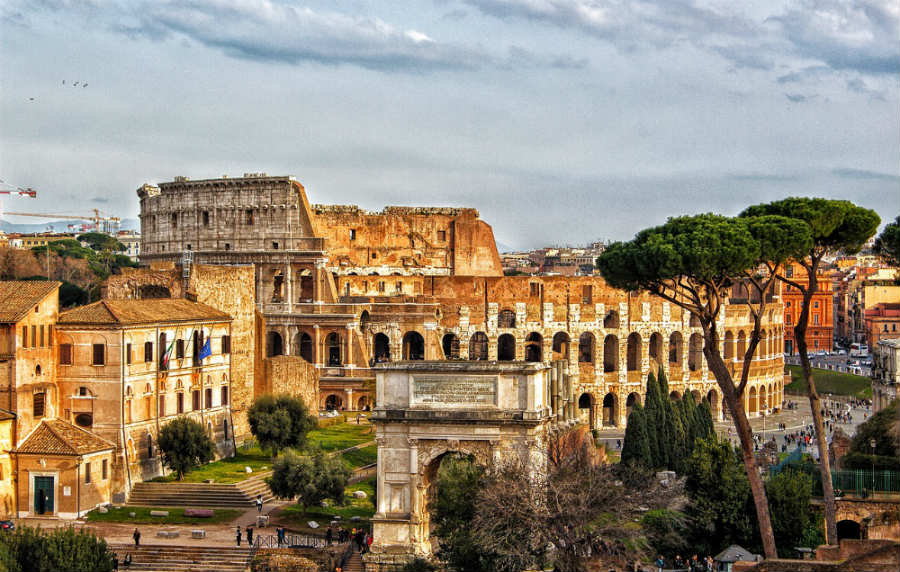Roma, veduta del Colosseo
