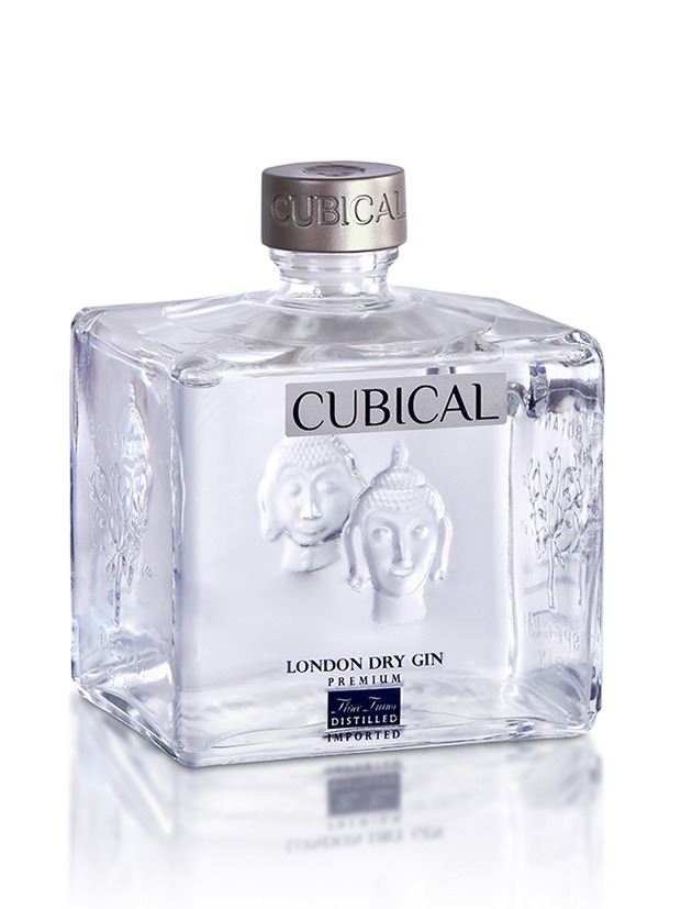 Cubical-Premium-Gin-bottiglia
